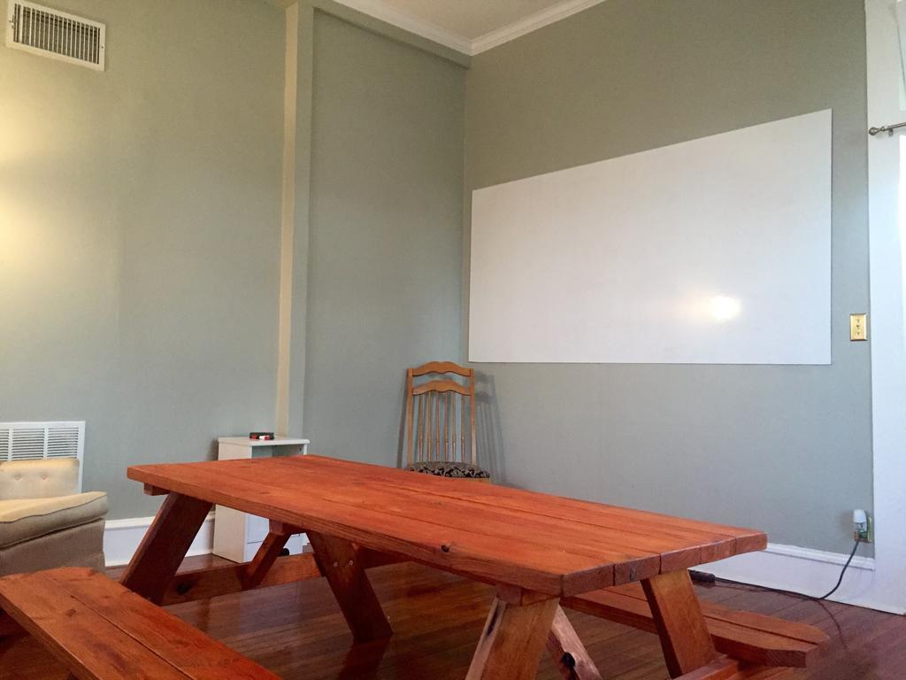Hk Austin Hostel Bilik gambar