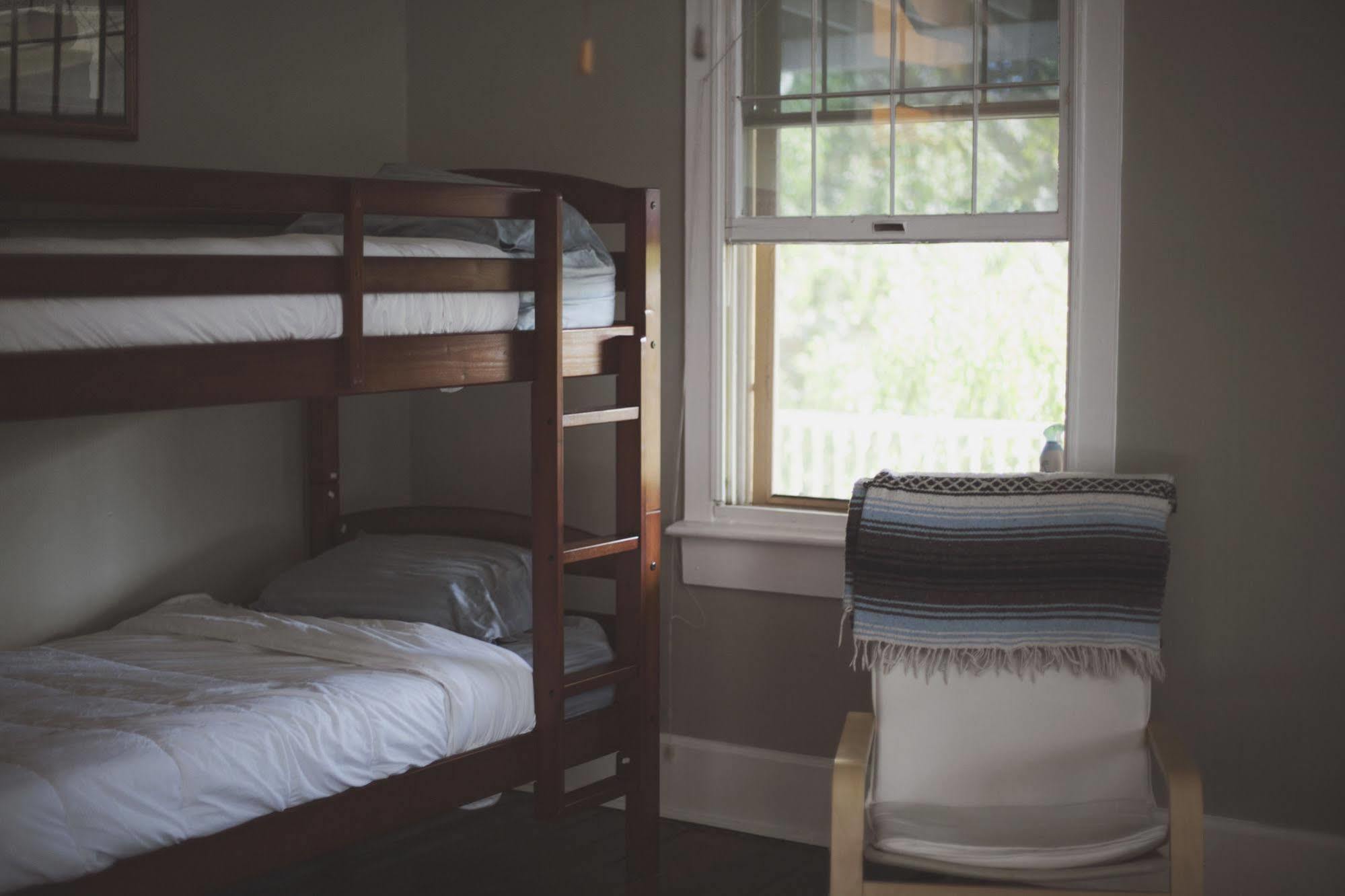Hk Austin Hostel Luaran gambar